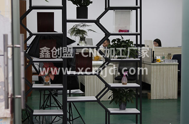 大家為何選擇五軸CNC加工中心，有哪些優(yōu)勢？